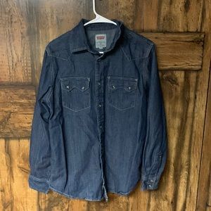Men’s Levi’s red tab Jean shirt
